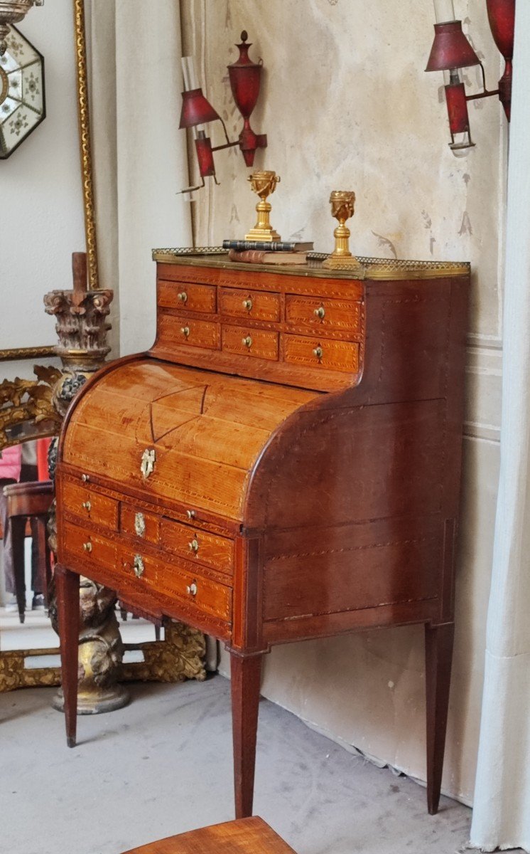 Small Cylinder Desk With Gradin, Directoire Period-photo-2