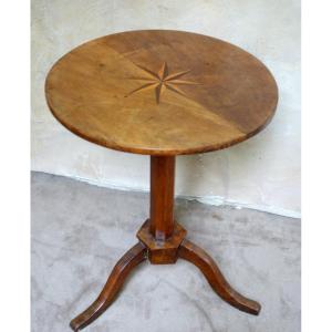 Small Walnut Pedestal Table 18th Century