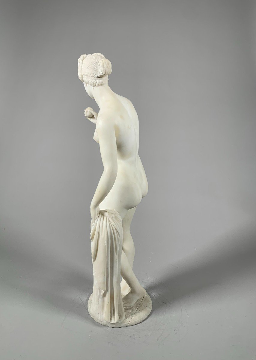 Sculpture En Marbre Blanc XIXeme Siecle Représente Vénus à La Pomme-photo-4