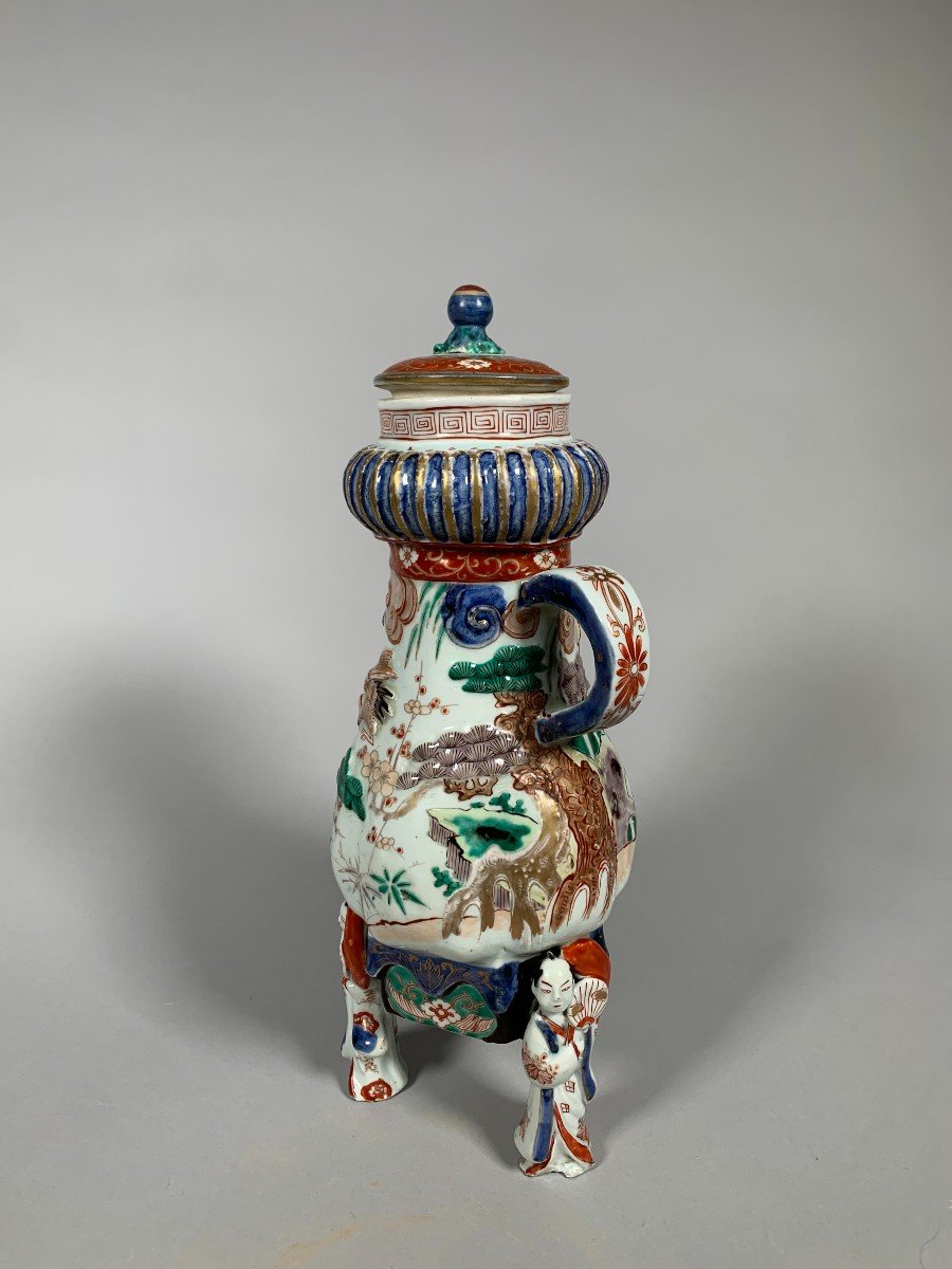 Imari Porcelain Fountain - Edo Era (1603-1868) - Japan 17th Century -photo-1