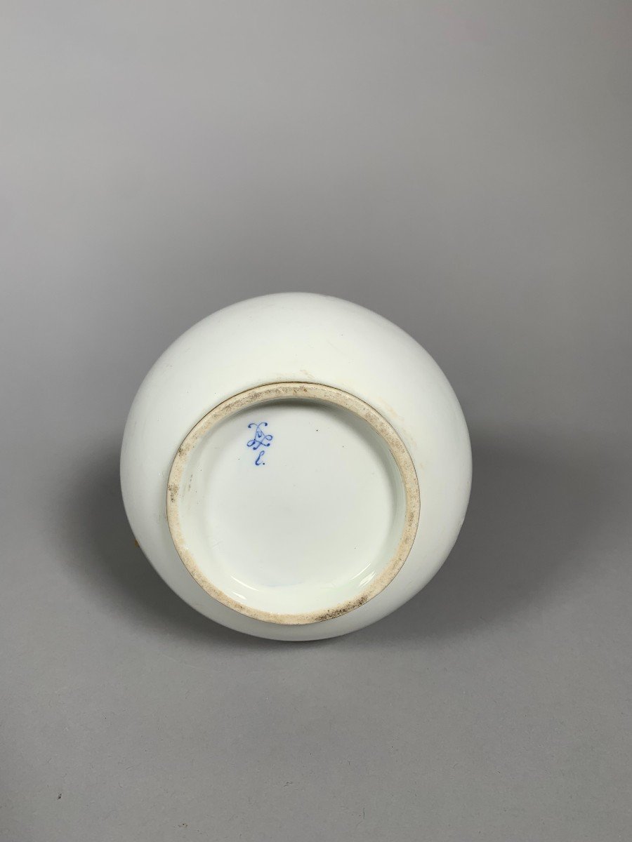 Pot à Eau Couvert En Porcelaine De Sèvres Du XVIIIe Siècle, Daté 1757-photo-5