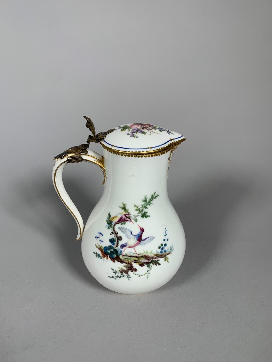 Pot à Eau Couvert En Porcelaine De Sèvres Du XVIIIe Siècle, Daté 1757-photo-8