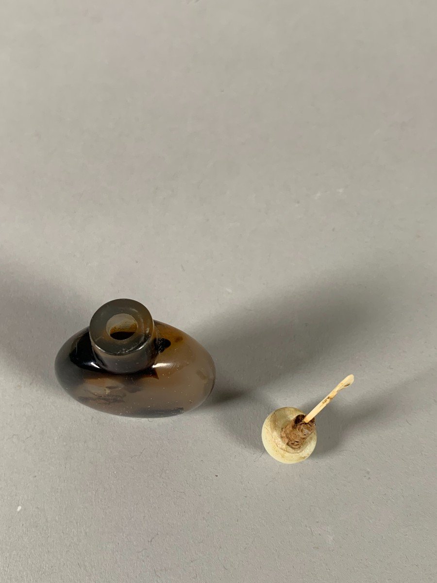 Tabatière En Agate Brune Veiné De Noir Chine XIXeme -photo-3