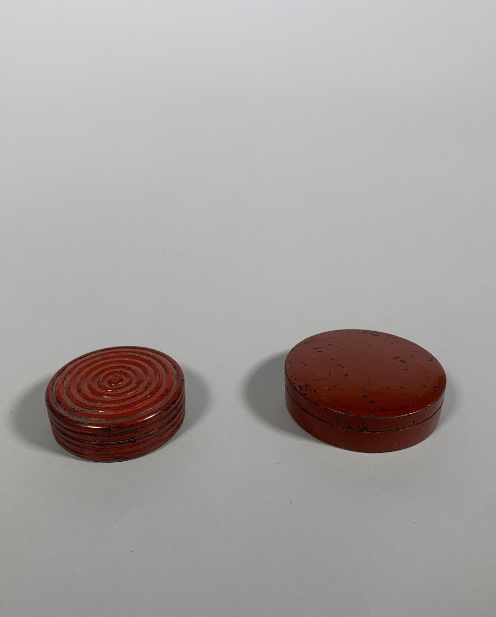 2 Round Kogo Boxes In Negoro Lacquer Early Edo Era 17th Century -photo-3