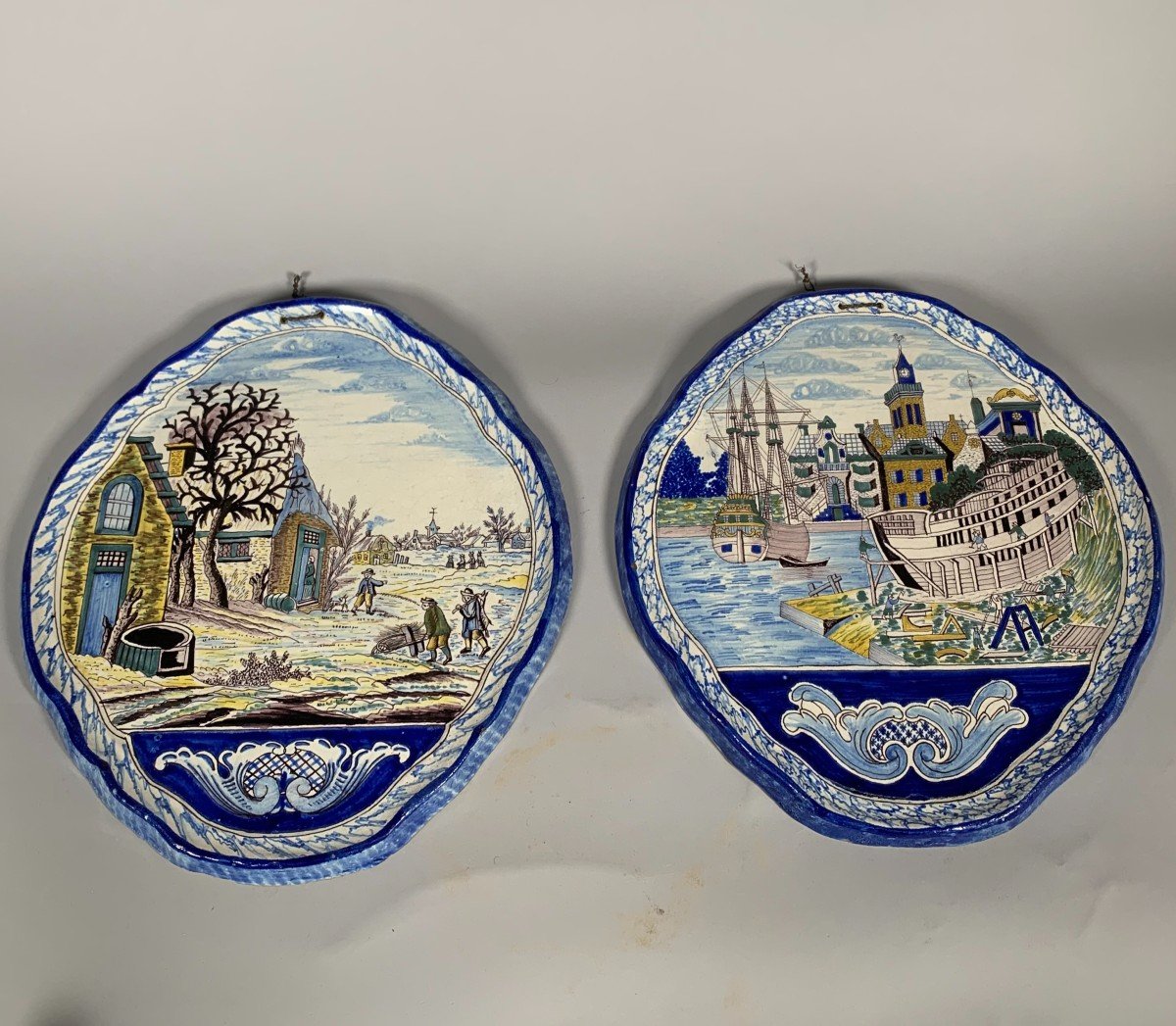 Paire de Plaques en faïence de Makkum XIXeme siècle 