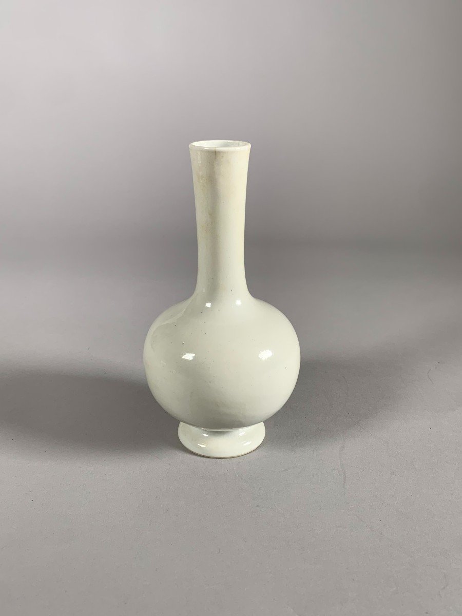 White Porcelain Vase Dehua China 18th Century-photo-3