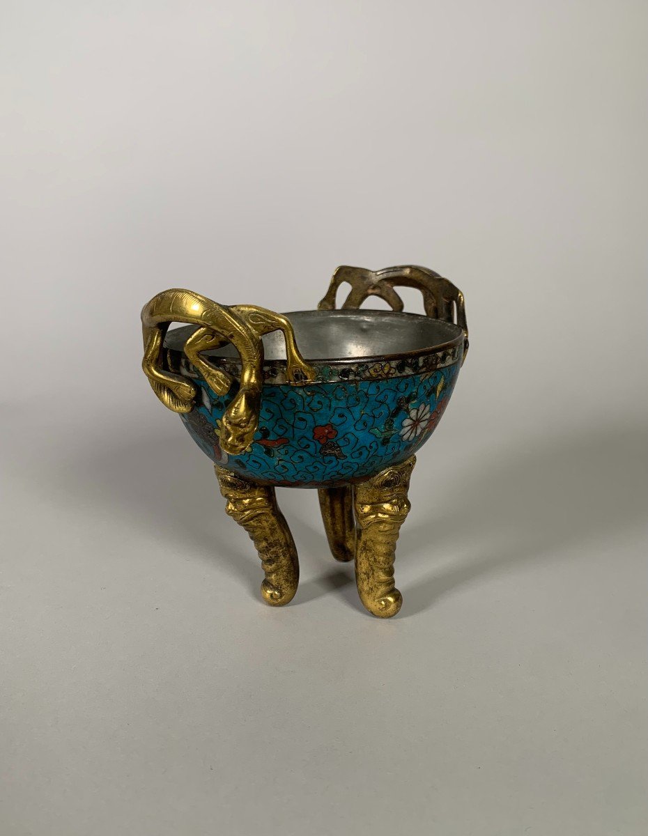 Tripod Cup In Cloisonne Bronze China Ming Period (1368 - 1644)-photo-3