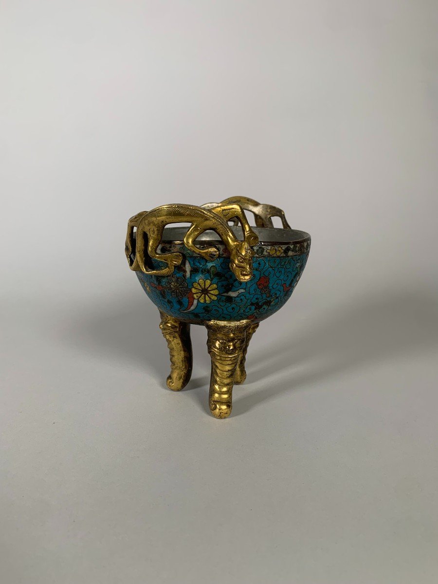 Tripod Cup In Cloisonne Bronze China Ming Period (1368 - 1644)-photo-1