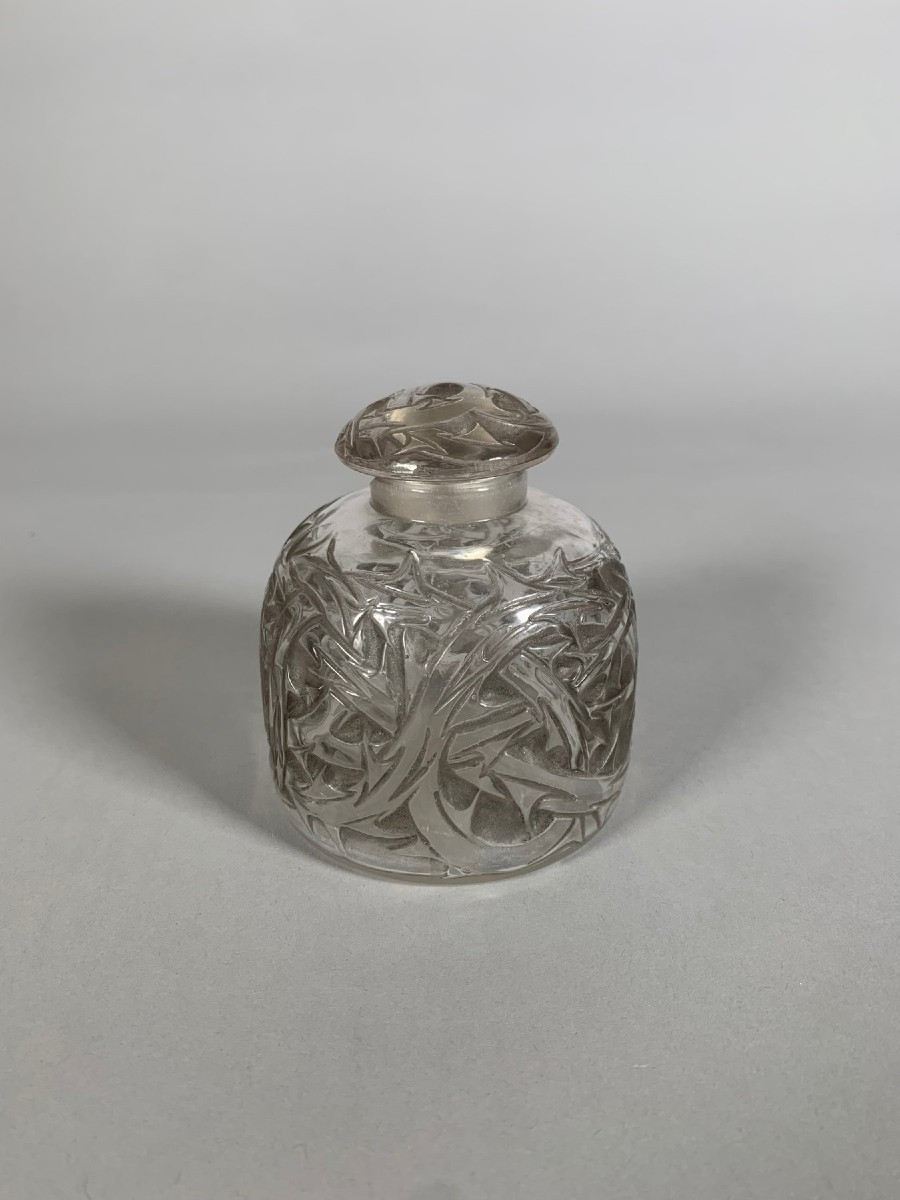 Patinated Glass Bottle René Lalique (1860-1940) Art Deco "thorns" Model. 20th Century