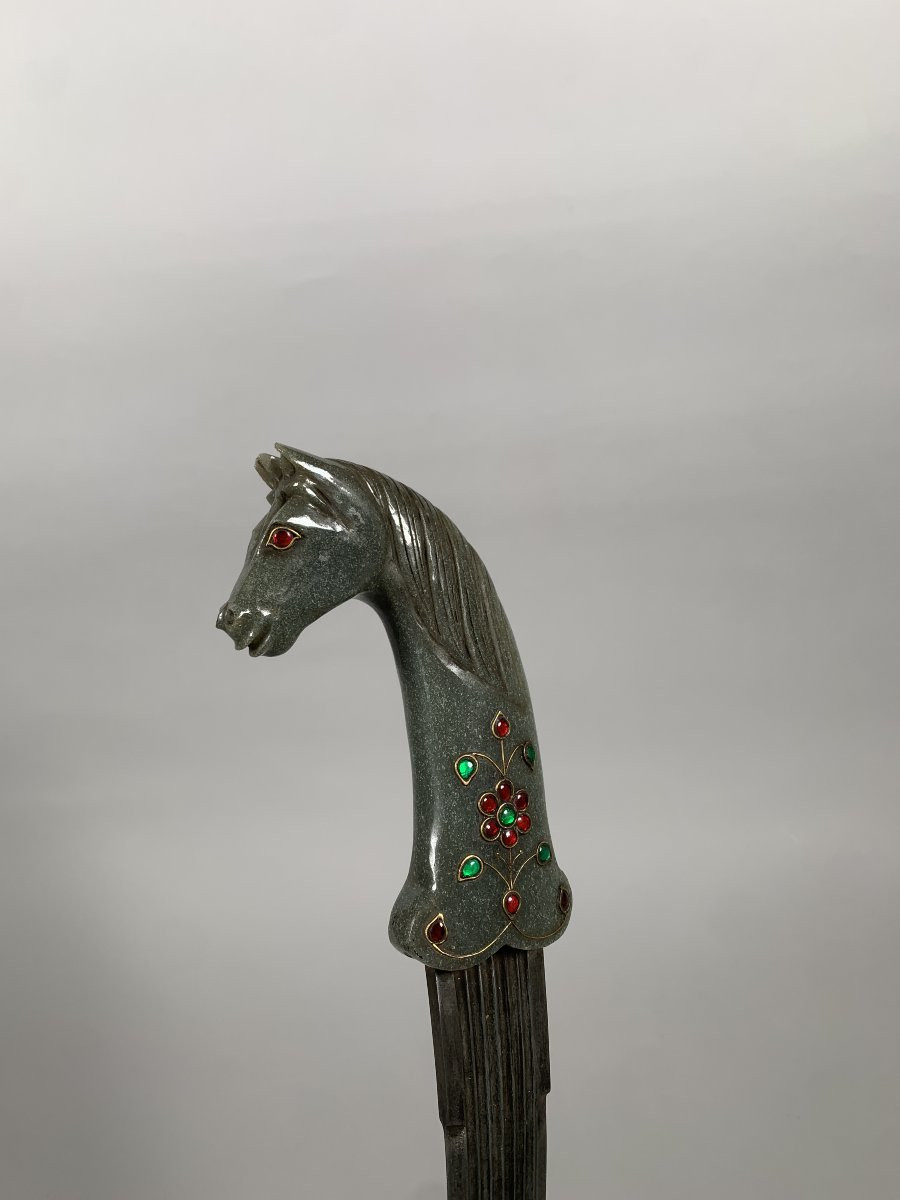 Poignard Kard Moghol Au Décor De Tete De Cheval En Jade Indo Iranien  XIXeme Siecle-photo-1