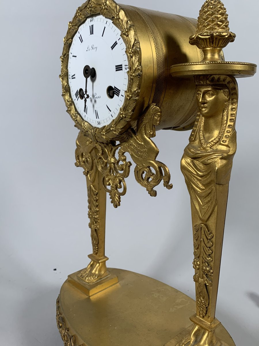 Pendule portique d'époque empire aux egyptiennes bronze dore circa 1800 XIXeme siecle-photo-2