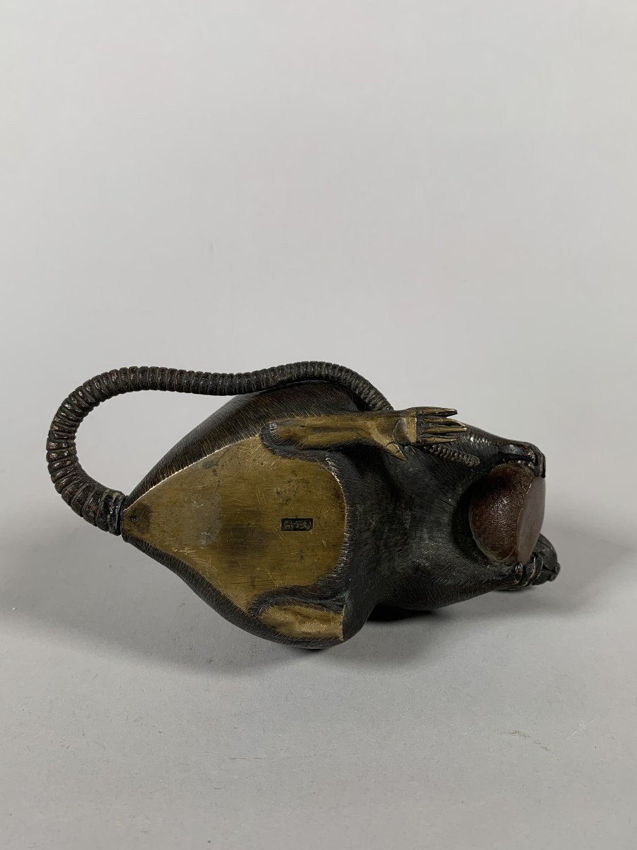Souris a la châtaigne - Bronze - Japon - Période Meiji (1868–1912) XIXeme siecle-photo-1
