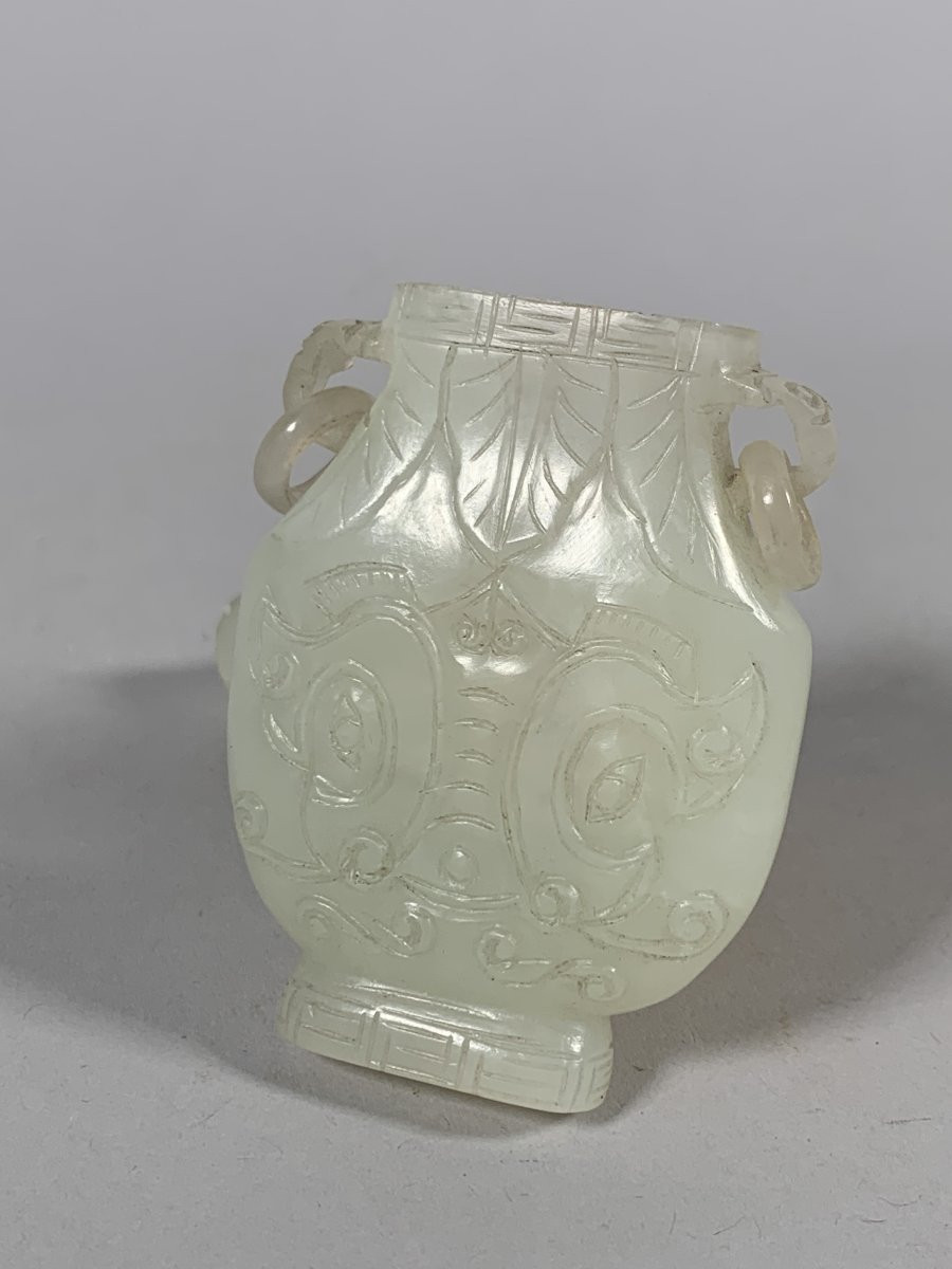 PETIT VASE GU EN JADE NEPHRITE BLANC, Chine, dynastie Qing, époque Qianlong (1736-1795) -photo-5