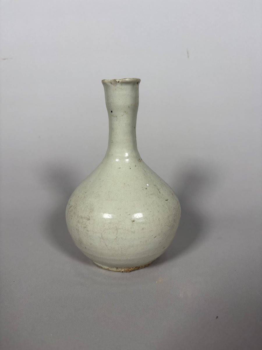 Porcelain Vase, Korea, Joseon Period, 18th Century-photo-2