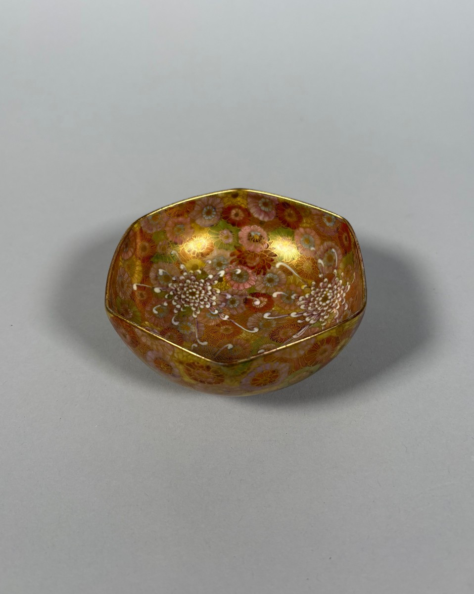 Satsuma Earthenware Bowl, Meiji Period, 19th Century, Millefleurs Pattern, Japan