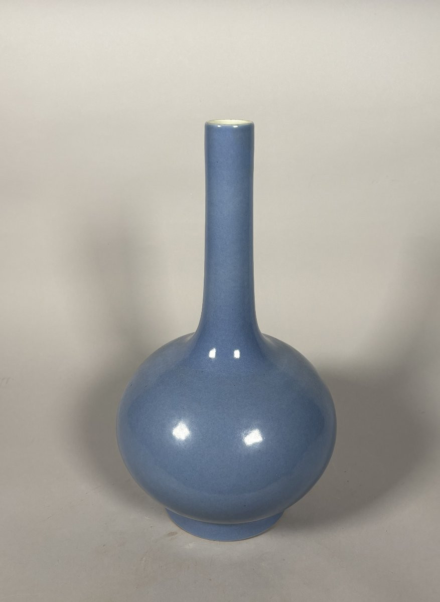 Chinese Lavender Porcelain Vase, Qianlong Period (1736-1795).-photo-4