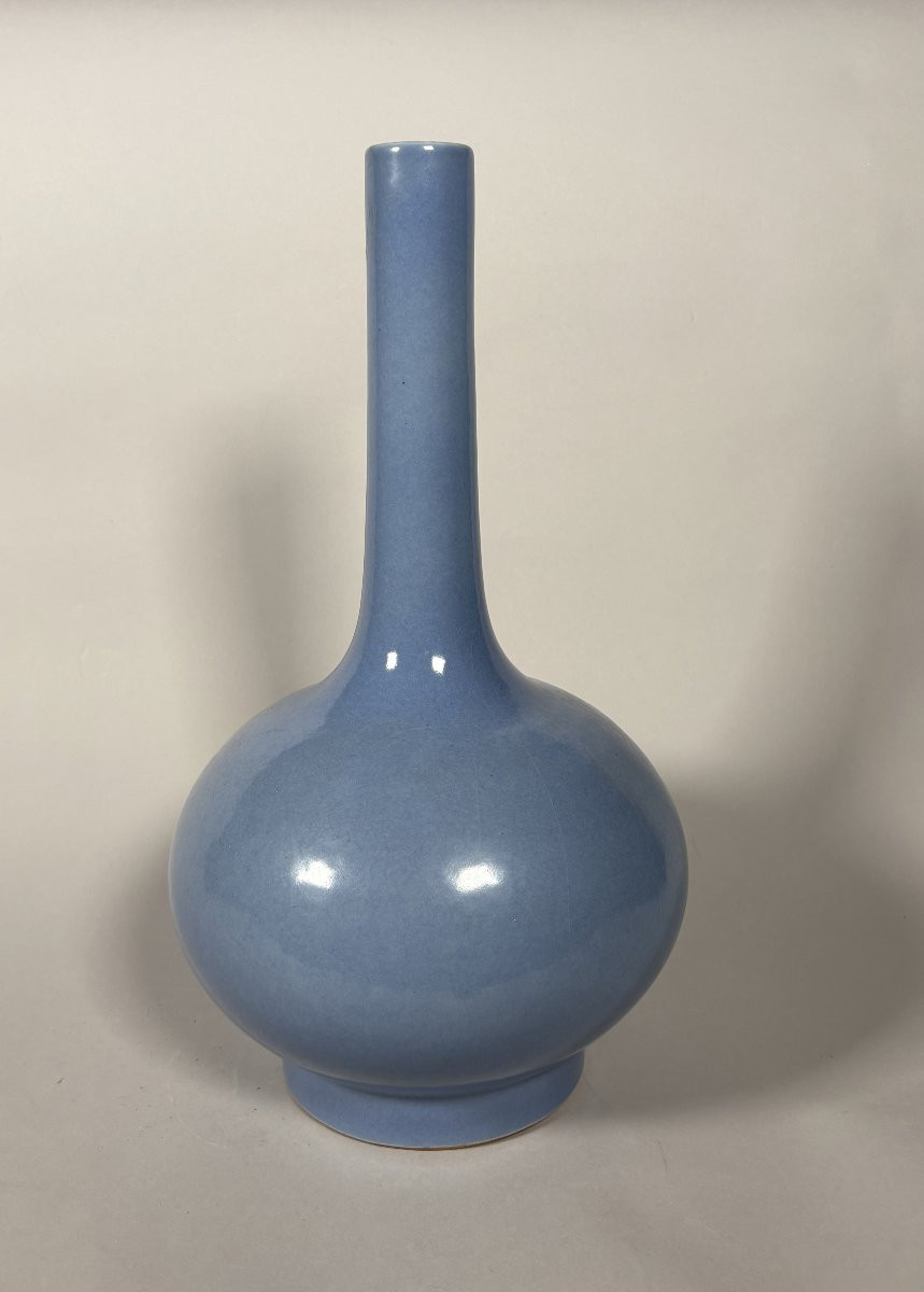 Chinese Lavender Porcelain Vase, Qianlong Period (1736-1795).-photo-5