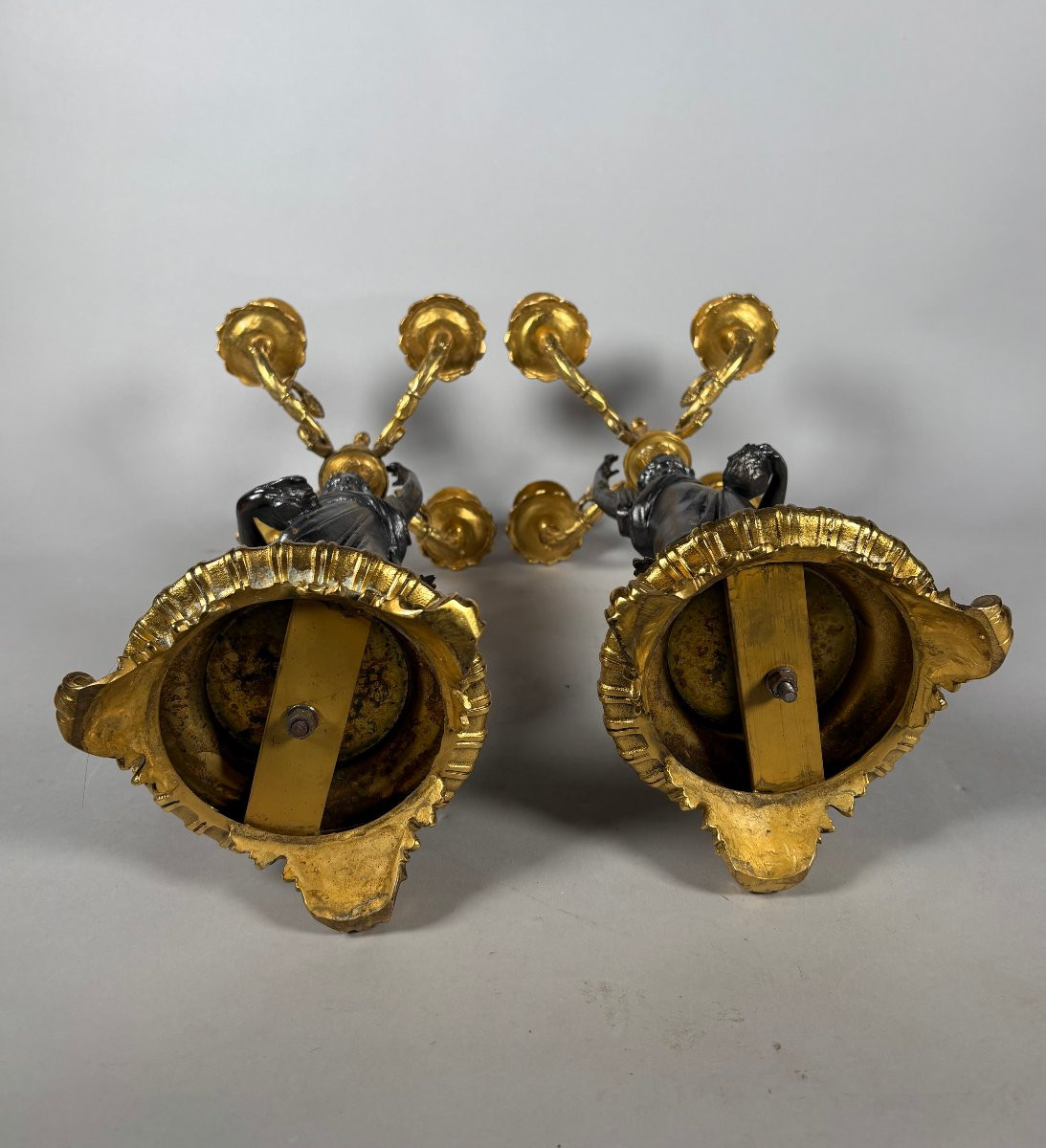 Paire de candélabres aux cariatides XIXeme siecle-photo-1