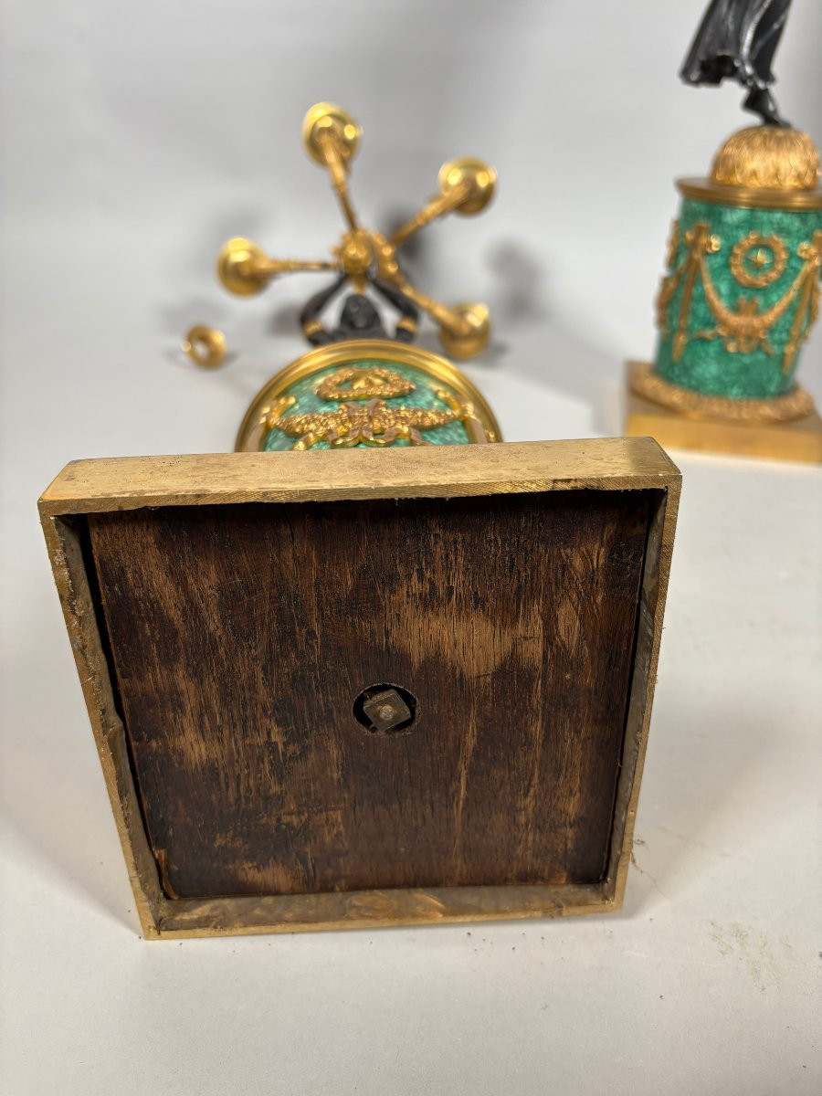 Paire de candélabres aux Victoires ailées Attribués à Pierre-Philippe Thomire (1751-1843) -photo-2