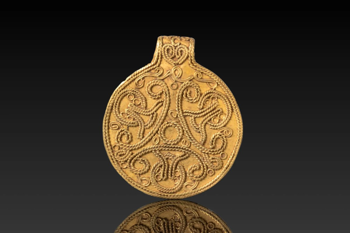 Epoque Viking 800-900 ap. J.-C.  Pendentif en or préchrétien