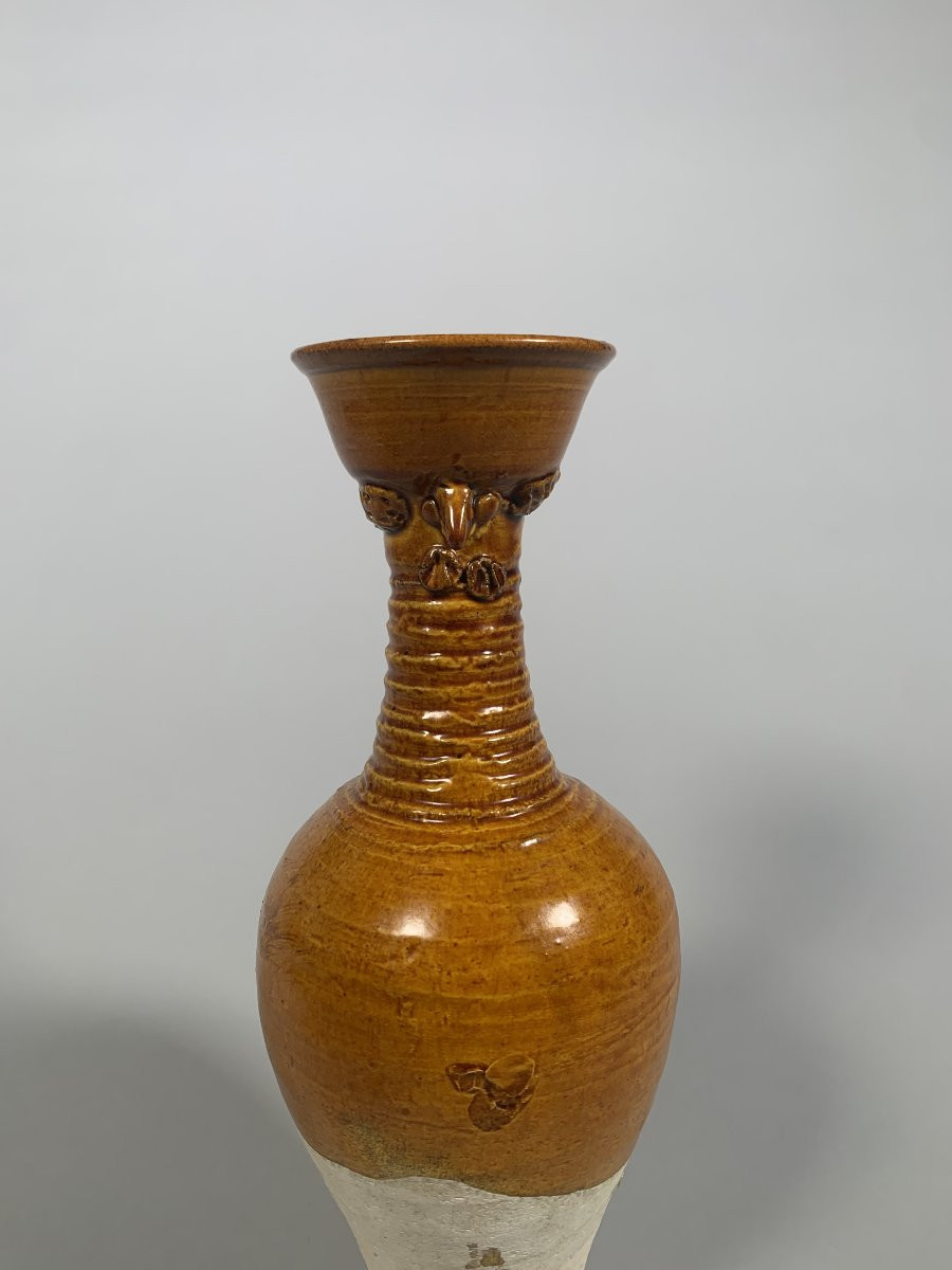 Vase  en terre cuite à glaçure ambré dynastie Tang ( 618-907 )-photo-1