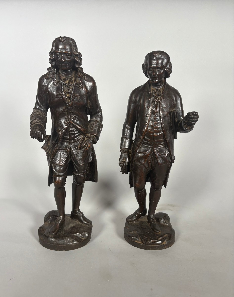 Paire Sculpture en pied de Voltaire et Rousseau XIXème siècle époque Restauration Charles X