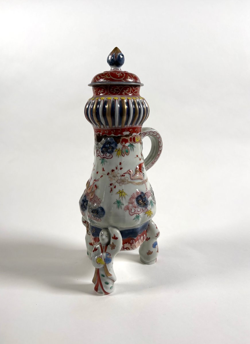 Fontaine tripode en porcelaine Imari Japon Ere Edo (1603-1868)-photo-2