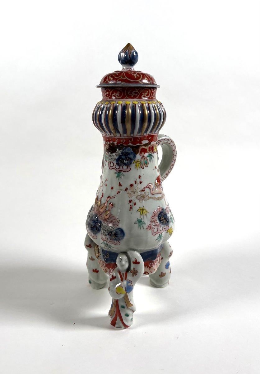 Fontaine tripode en porcelaine Imari Japon Ere Edo (1603-1868)-photo-3