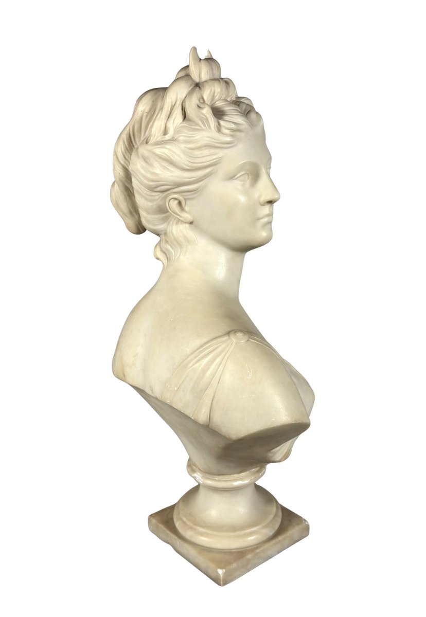 Sculpture en marbre blanc, buste de Diane d'apres Jean-Antoine Houdon (1741-1828)-photo-3