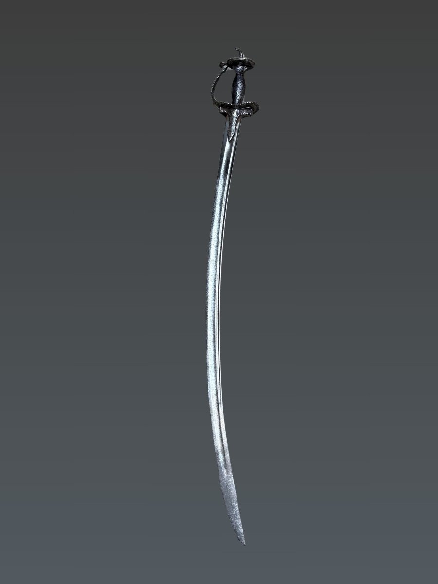 Sabre de type firangi à poignée khanda Inde, XVIIe siècle