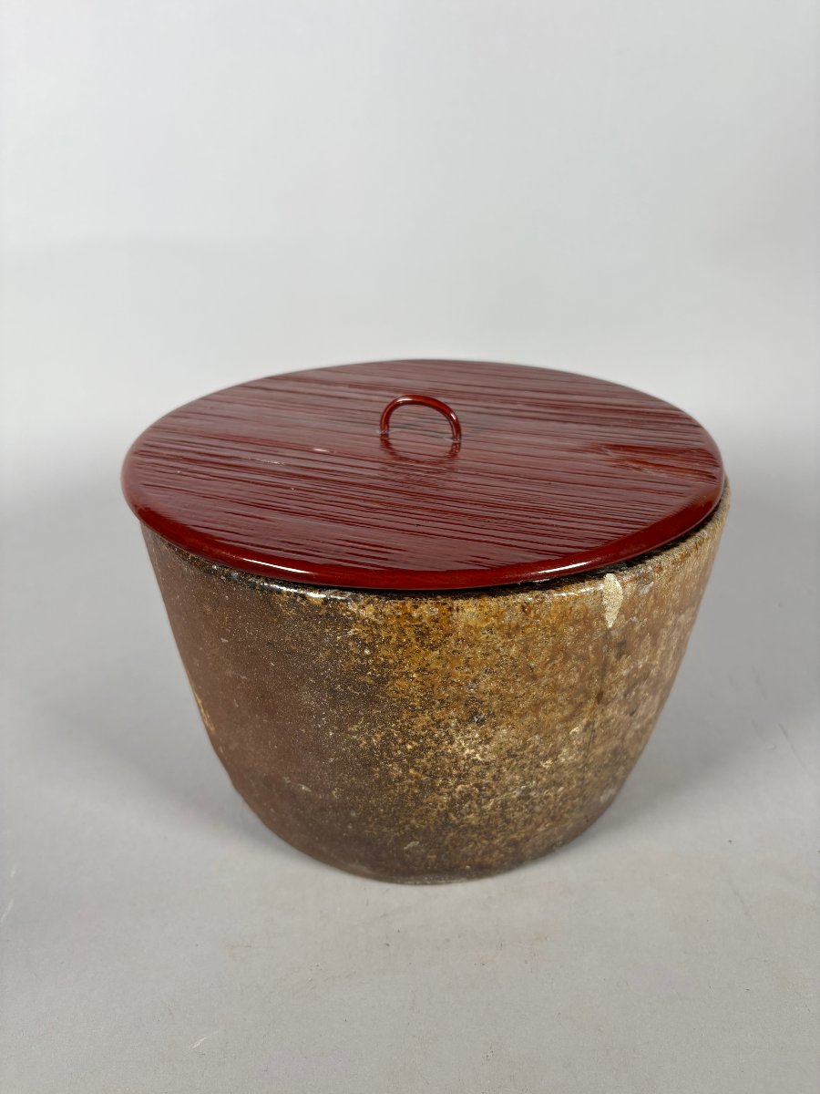Stoneware And Lacquer Water Container - Japan - Edo Period (1615–1868)