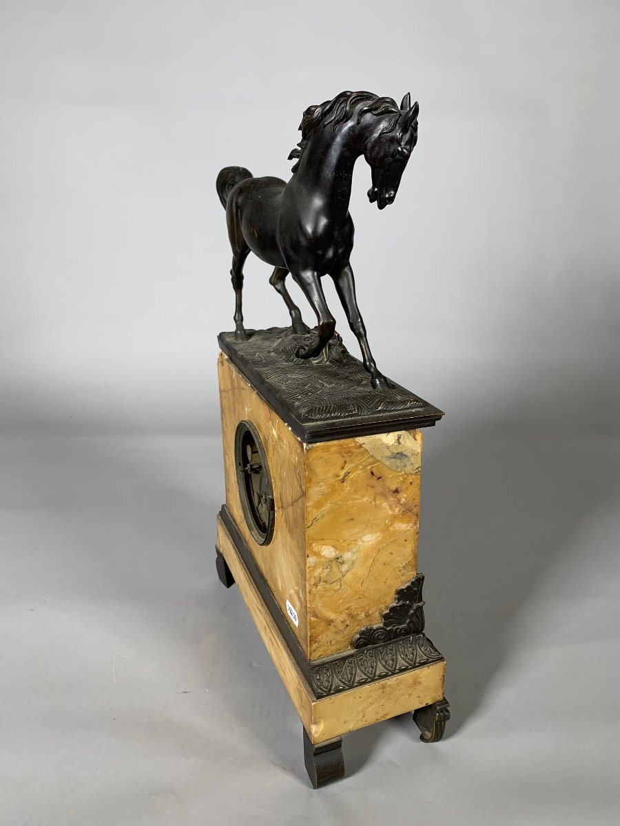 Charles X-style "au Cheval" Clock In Sienna Yellow Marble; 19th-century Restoration-photo-1