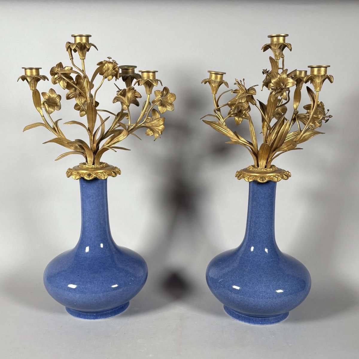 Paire de candélabres aux fleurs de style louis XV Epoque Napoleon III-photo-1