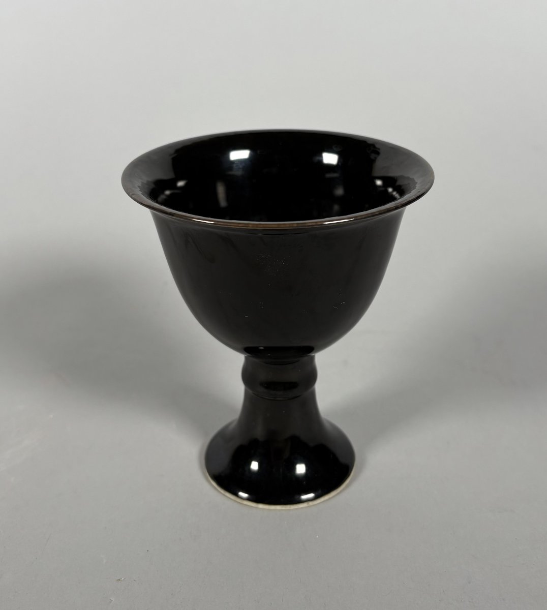 Coupe sur pied en porcelaine monochrome noir  XVIIIème siècle Chine-photo-3