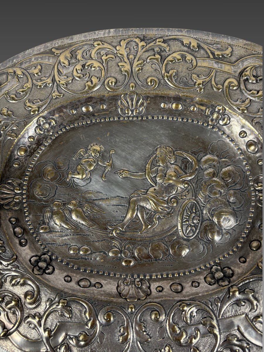 17th-century Silver-plated Bronze Offering Dish: Venus's Chariot Drawn By Cupid-photo-2