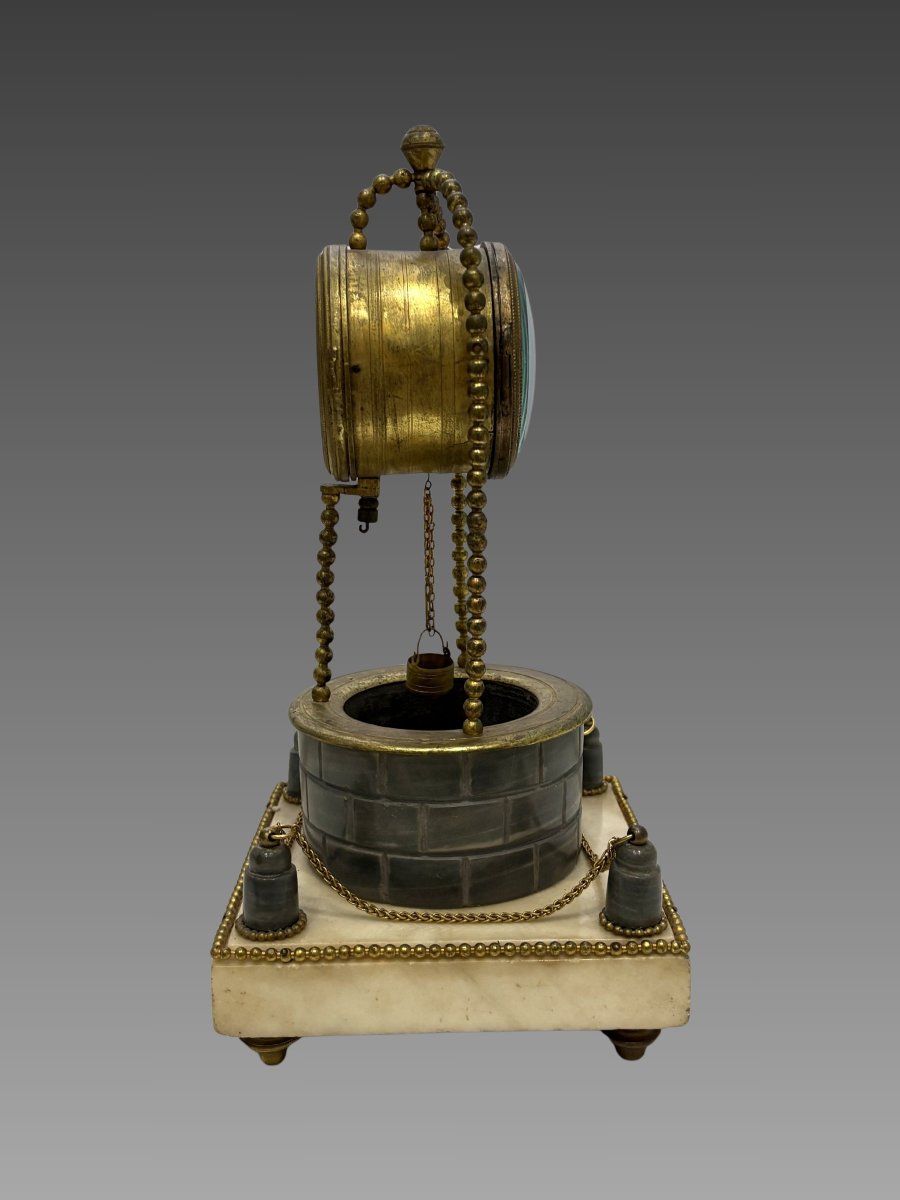 Pendule au puit d'époque Louis XVI,  fin XVIIIème siecle-photo-1