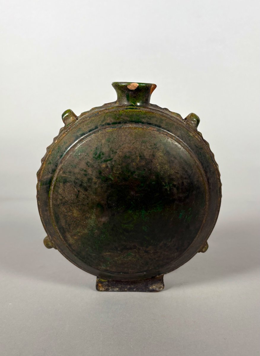 Green-glazed Earthenware Water Bottle Of A Nomadic Horseman, Tang Dynasty, China (618–907) 