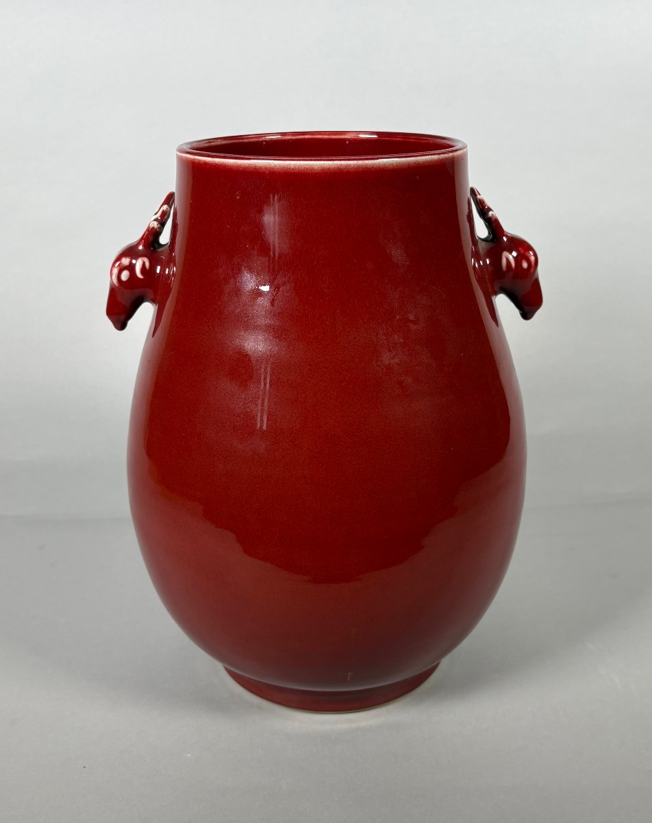 Large "ox Blood" Red Porcelain Vase - Qing Dynasty, China. 19th Century