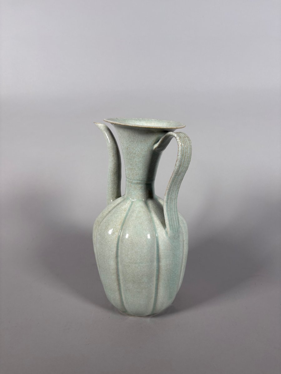 Verseuse Qinbaï en porcelaine céladon craquelé Chine, Dynastie Song (960-1279), Fours Jizhou-photo-1