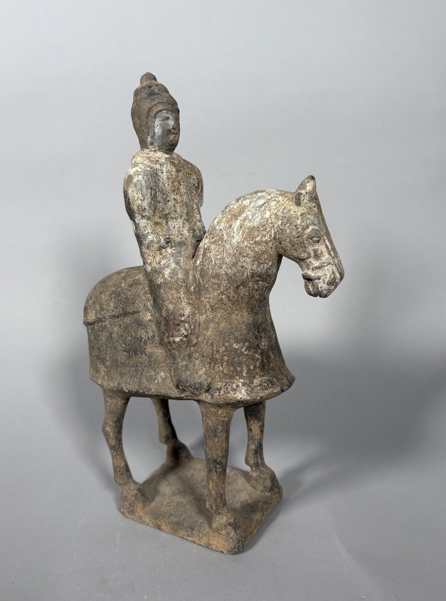Sculpture d'un cavalier Mingqi Chine Dynastie Tang (618-907)
