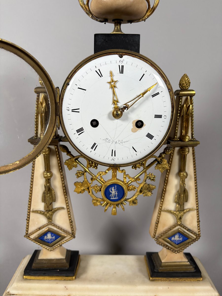 Louis XVI-era Portal Clock, White Marble And Wedgwood Porcelain, 18th Century-photo-3