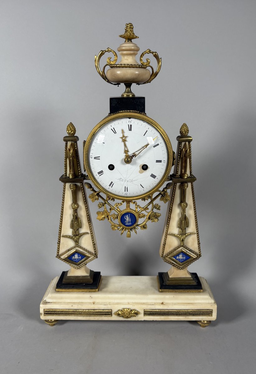 Louis XVI-era Portal Clock, White Marble And Wedgwood Porcelain, 18th Century