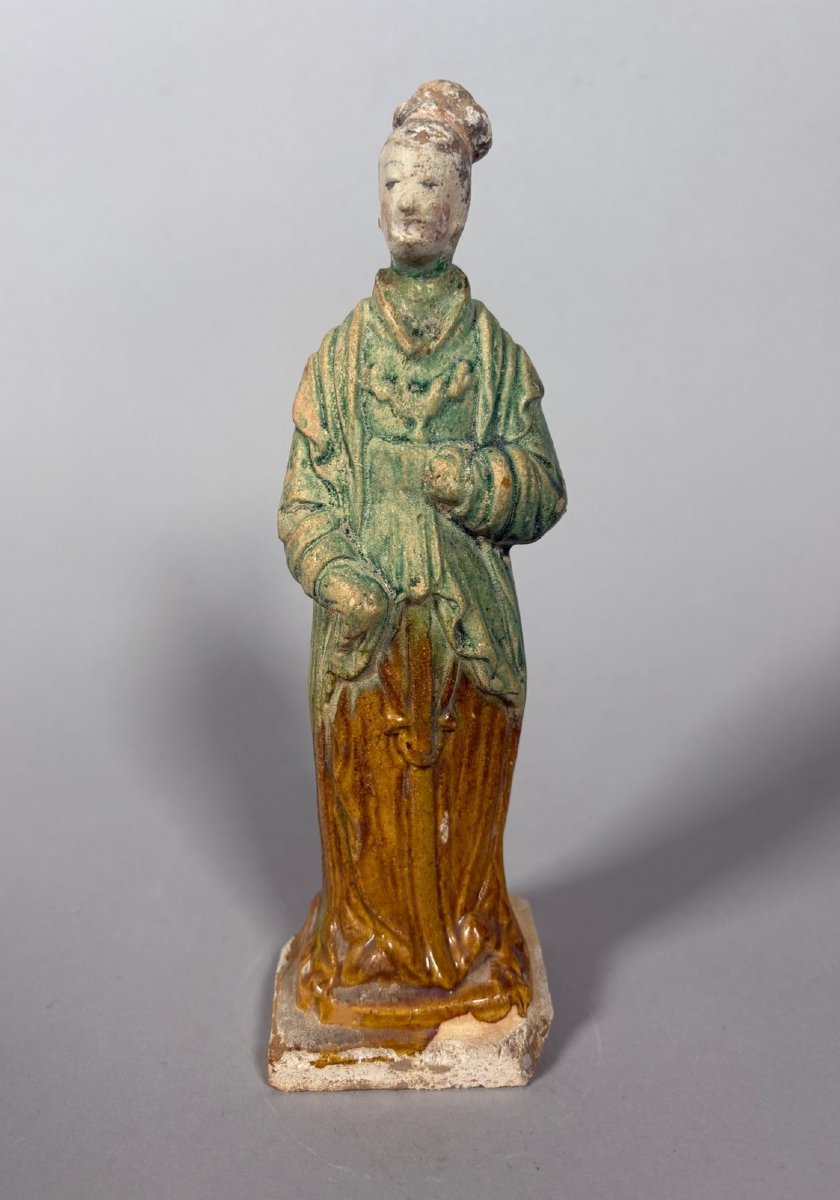Sculpture d'un serviteur Mingqi Chine Dynastie Ming (1368-1644)