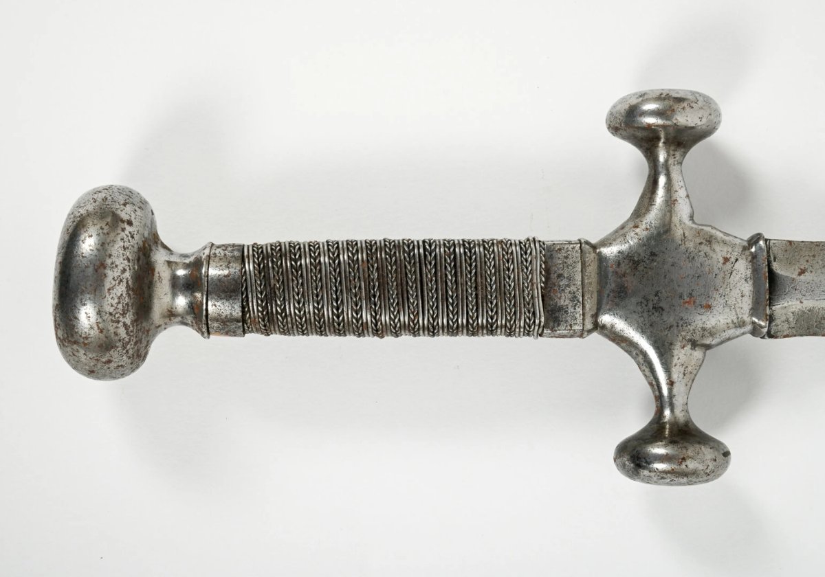 Heavy Thrusting Dagger From The 16th–17th Centuries-photo-2