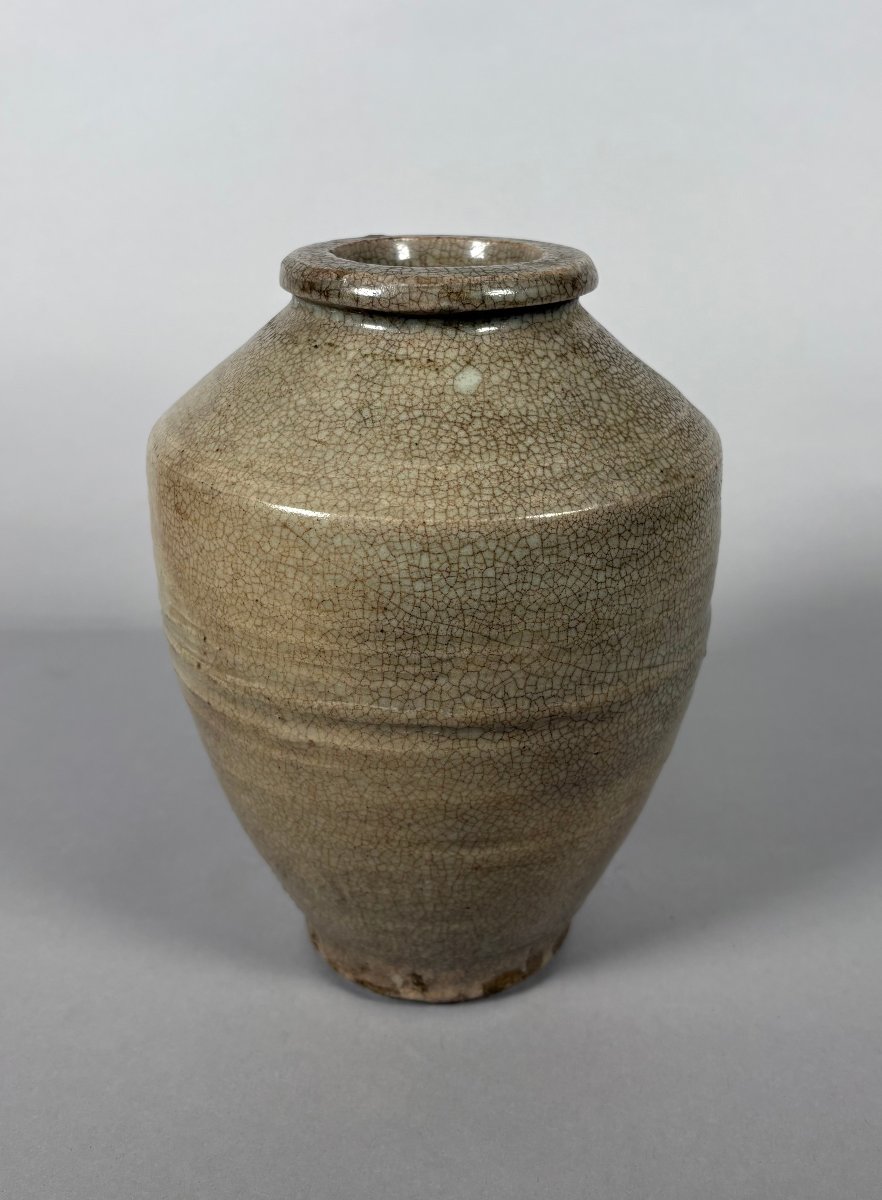 Cream-colored Crackled Stoneware Vase, Ming Dynasty (1368–1644), China -photo-3