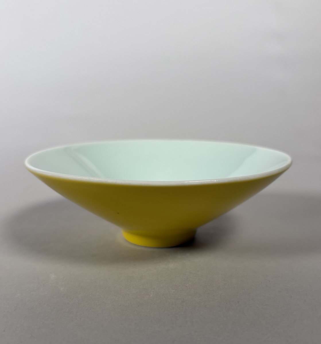 Coupe en porcelaine monochrome  jaune citron Yongzheng (1723-1735) Chine-photo-4