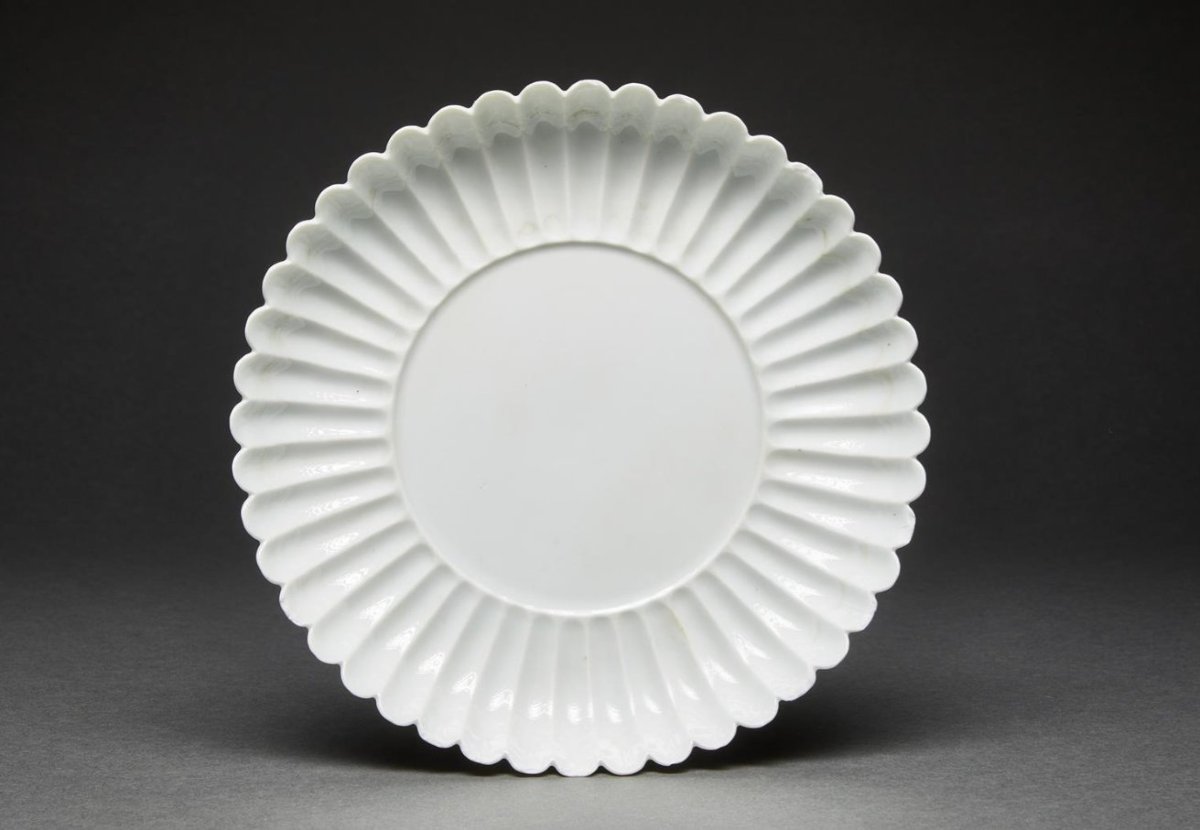 Monochrome White Porcelain Cup From The Qianlong Dynasty (1736–1795) Chrysanthemum Flower
