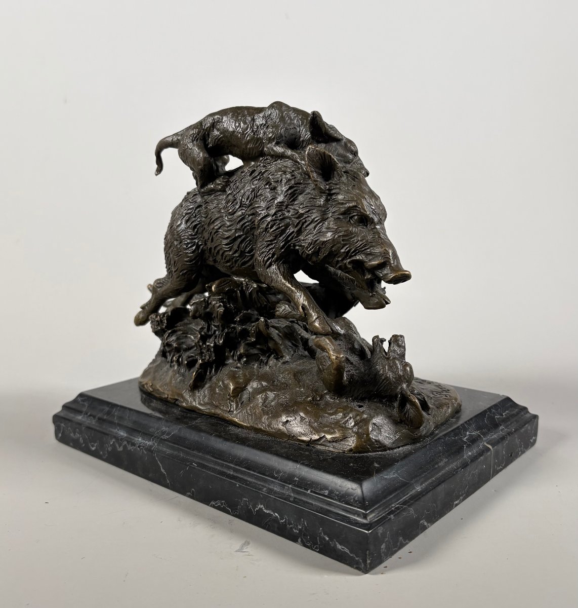 Pierre Jules Mene (1810–1879) Wild Boar Caught By Four Dogs Bronze Sculpture-photo-1