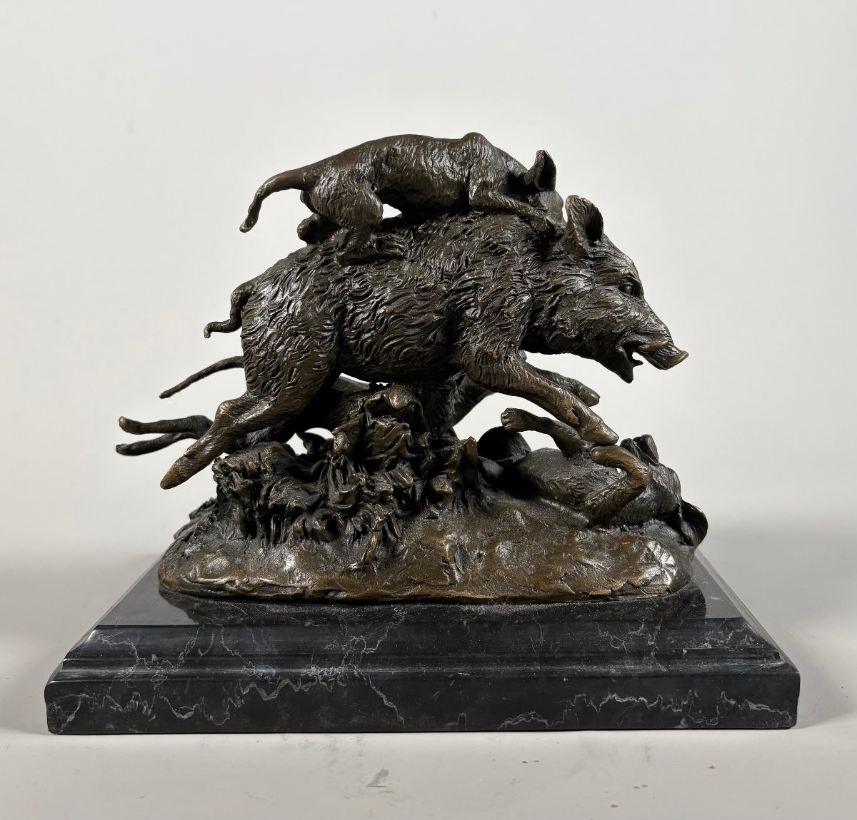 Pierre Jules Mene (1810–1879) Wild Boar Caught By Four Dogs Bronze Sculpture-photo-2