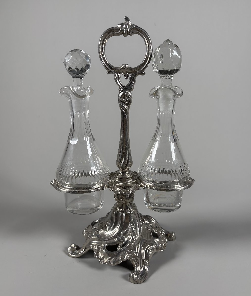 Huilier vinaigrier en bronze argenté rocaille et cristal taillé XIXeme siecle